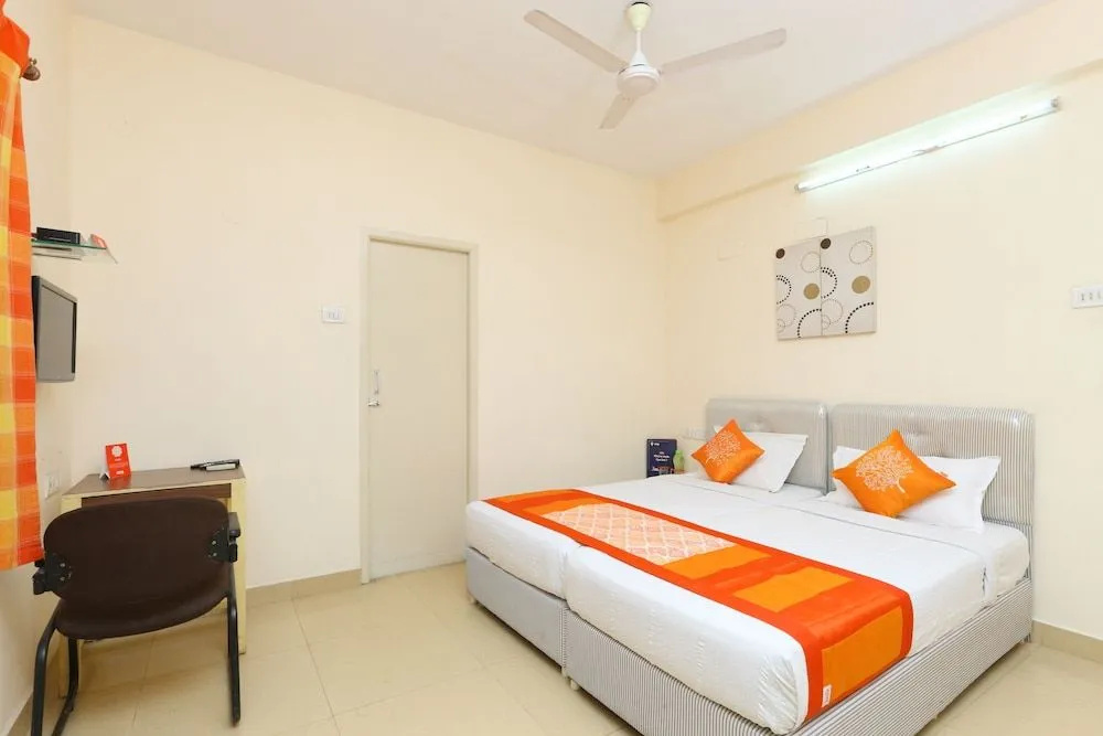 Oyo 20001 Silverkey Ashok Nagar