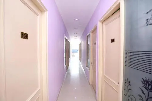 OYO 16099 Hotel Four Season