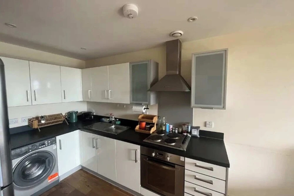 Modern 1BD Flat - 5 min Walk to Battersea Park!
