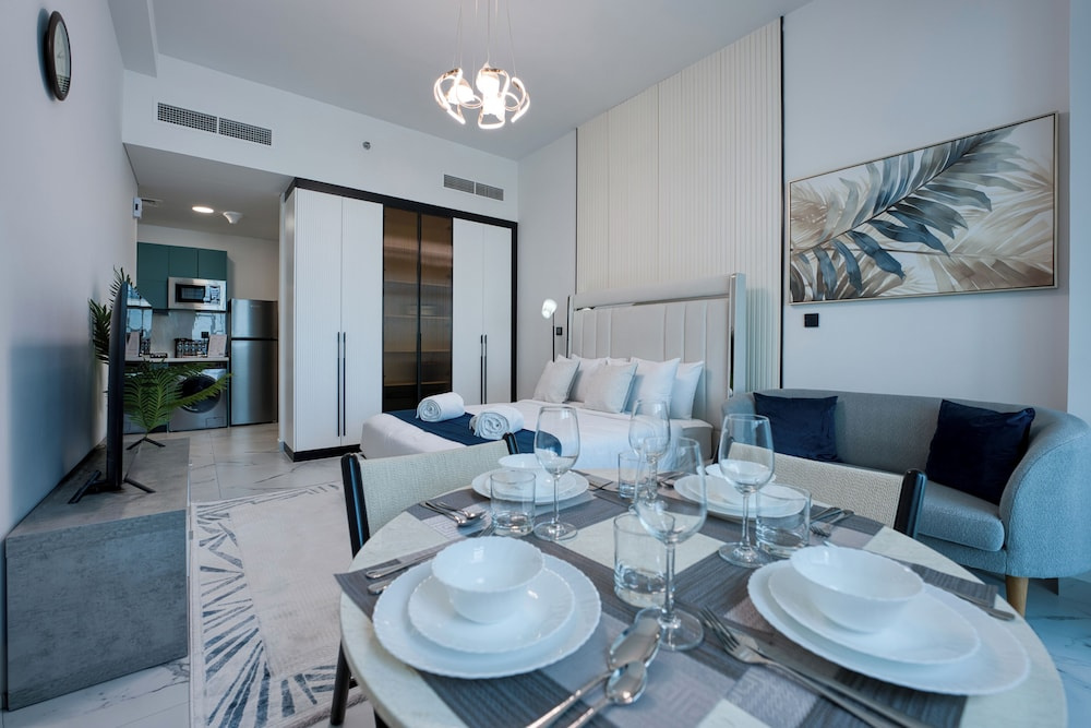 PVH - Opalz By Danube - Studio with Pool