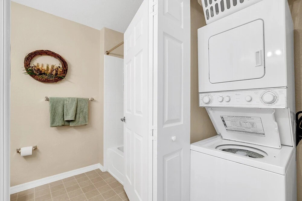 Modern & Comfy 20min to Disney Queenbeds