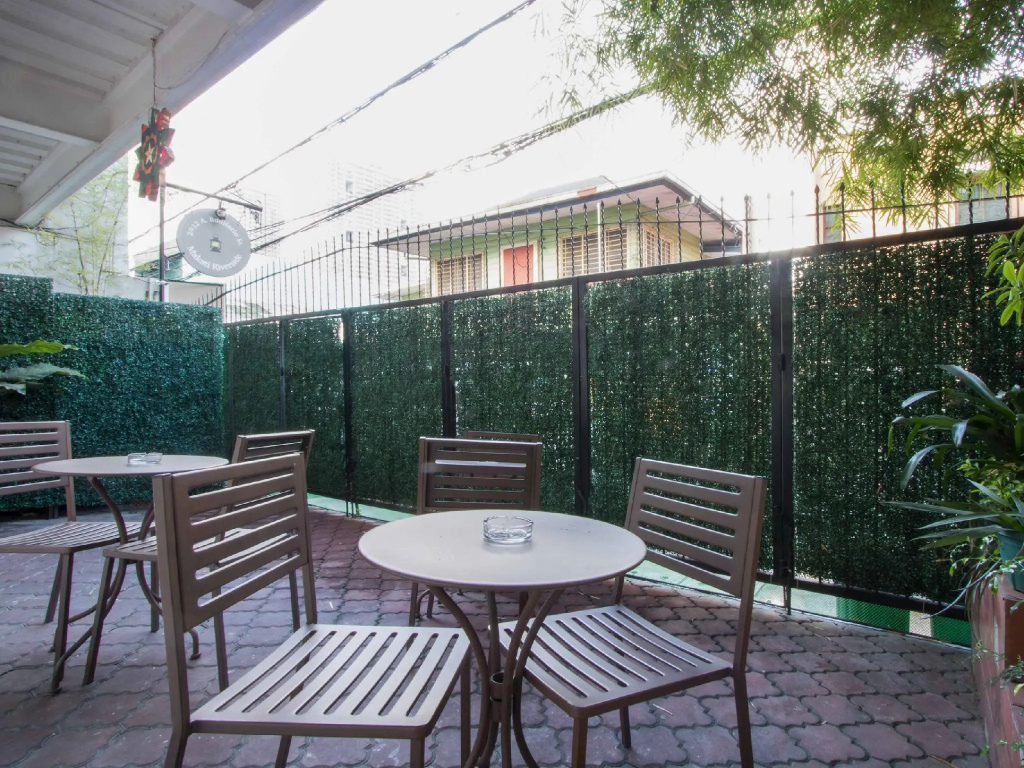 Makati Riverside Inn