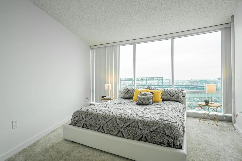 Downtown 2br Apartment Near Convention Center 2 Bedroom Apts by RedAwning