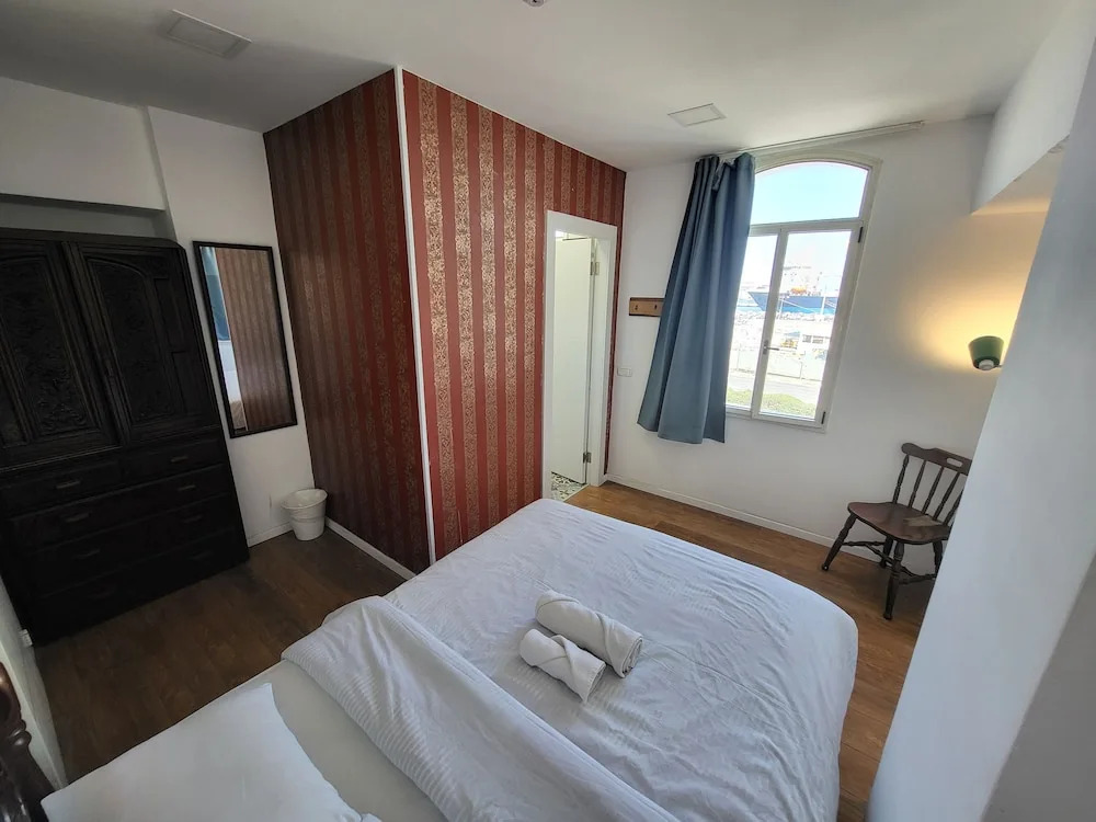 Haifa Hostel