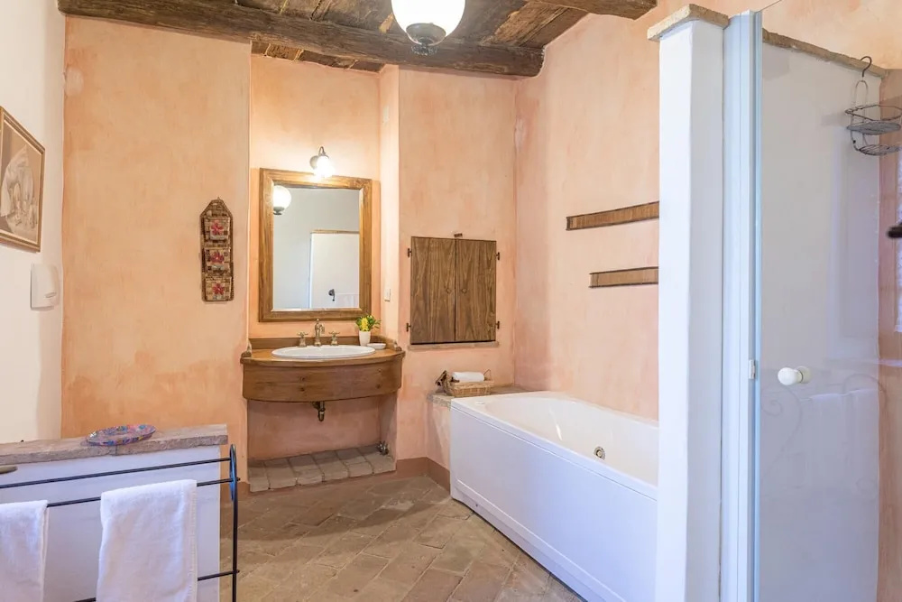 Podere Le Corone 20, Emma Villas