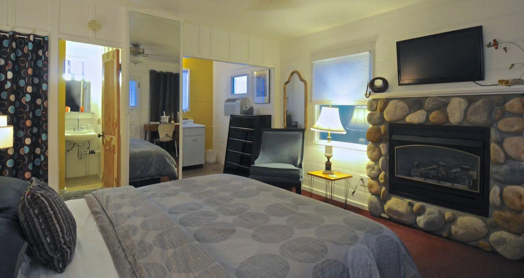 The Motor Lodge