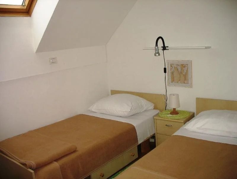 Apartments Rombon Klavdij with Free Onsite Parking