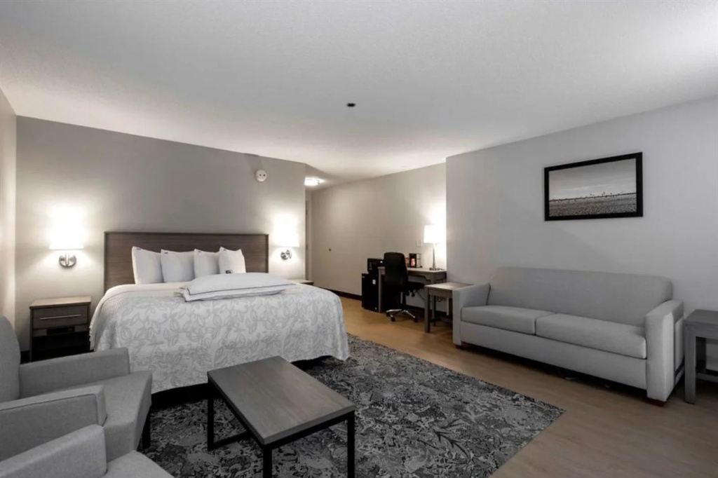 Red Roof Inn PLUS Boston - Mansfield - Foxboro