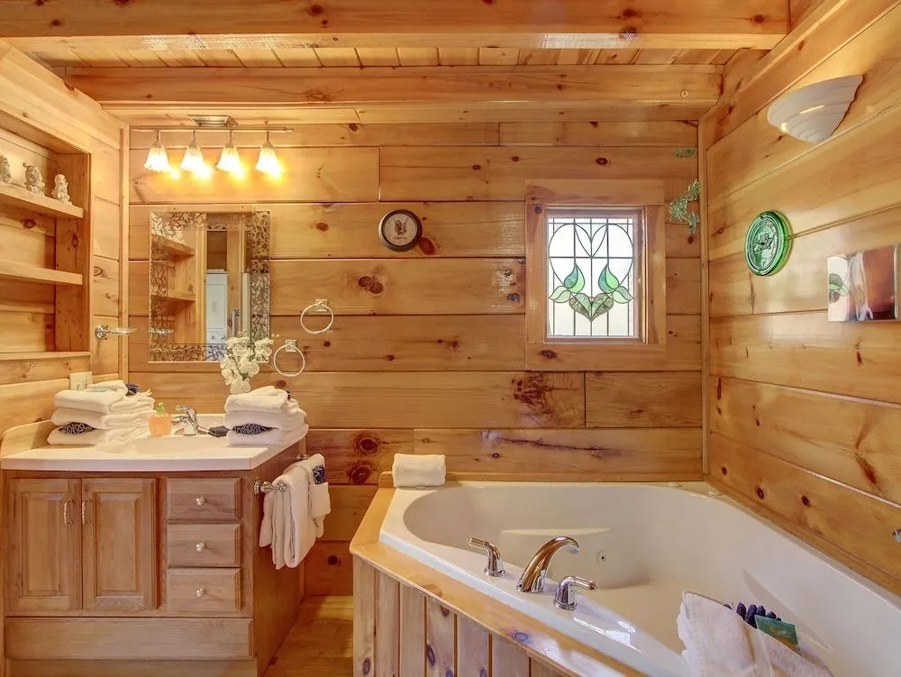 Alpine's Shamrock 1 Bedroom 1 Bathroom Cabin