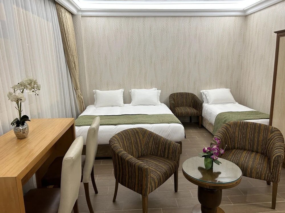 Lily Rooms