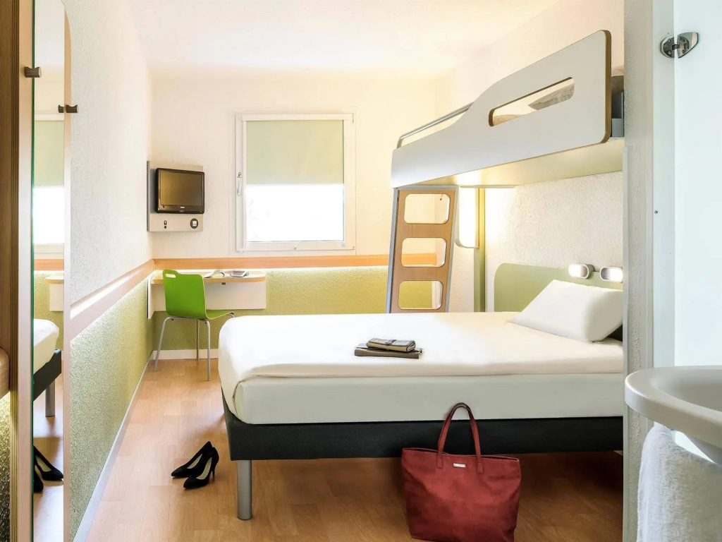 B&B HOTEL Rostock-Broderstorf