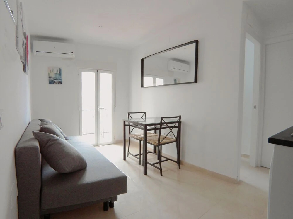 Apartamento interior cercano al parque Olof Palme AP5