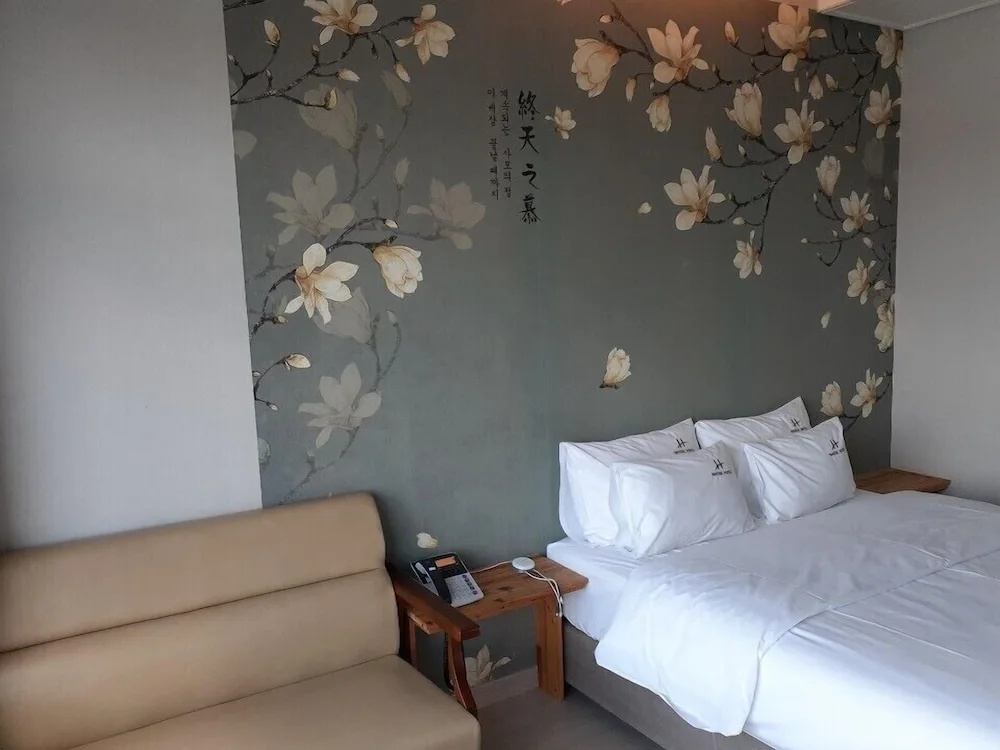 Tongyeong Bridge Hotel