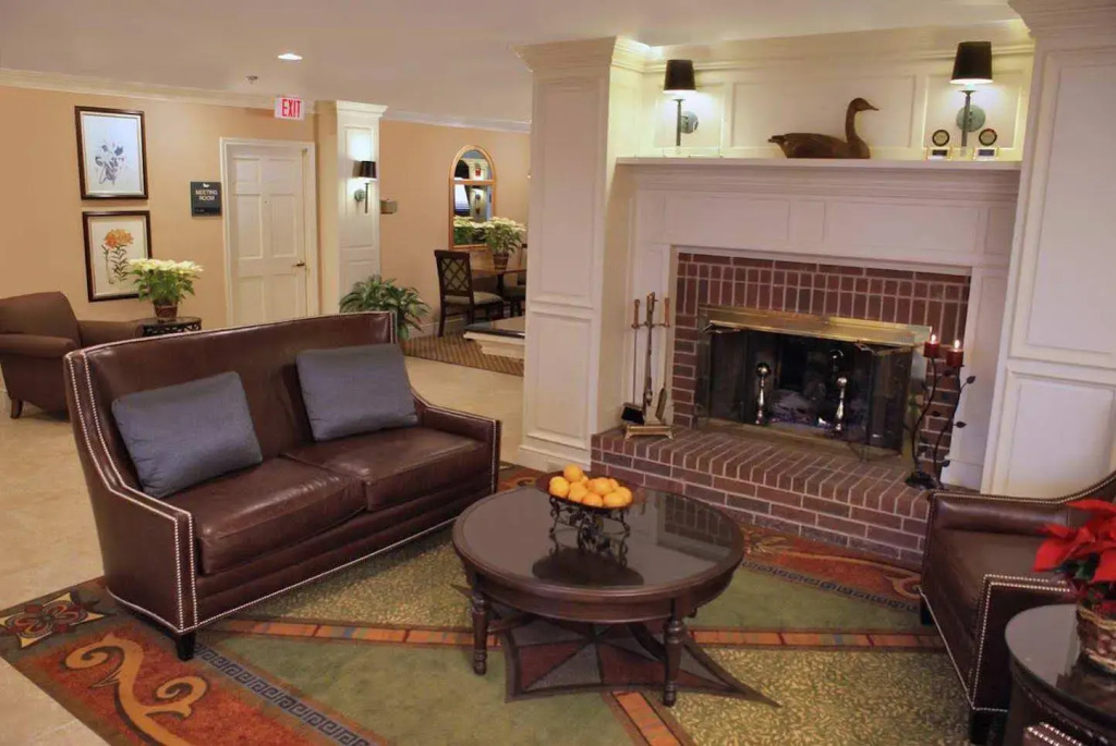 Addison Suites