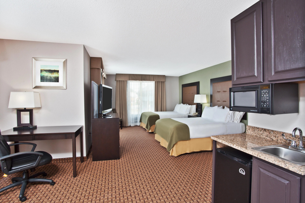 Holiday Inn Express Hotel and Suites Harrington - Dover Area by IHG