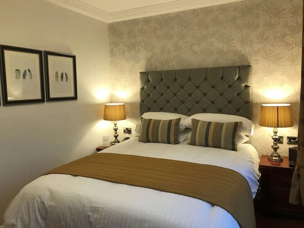 Loftsome Bridge Hotel