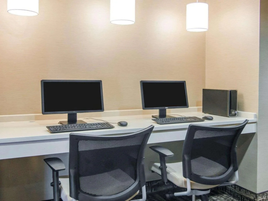 Comfort Inn & Suites Lynchburg Airport - University Area