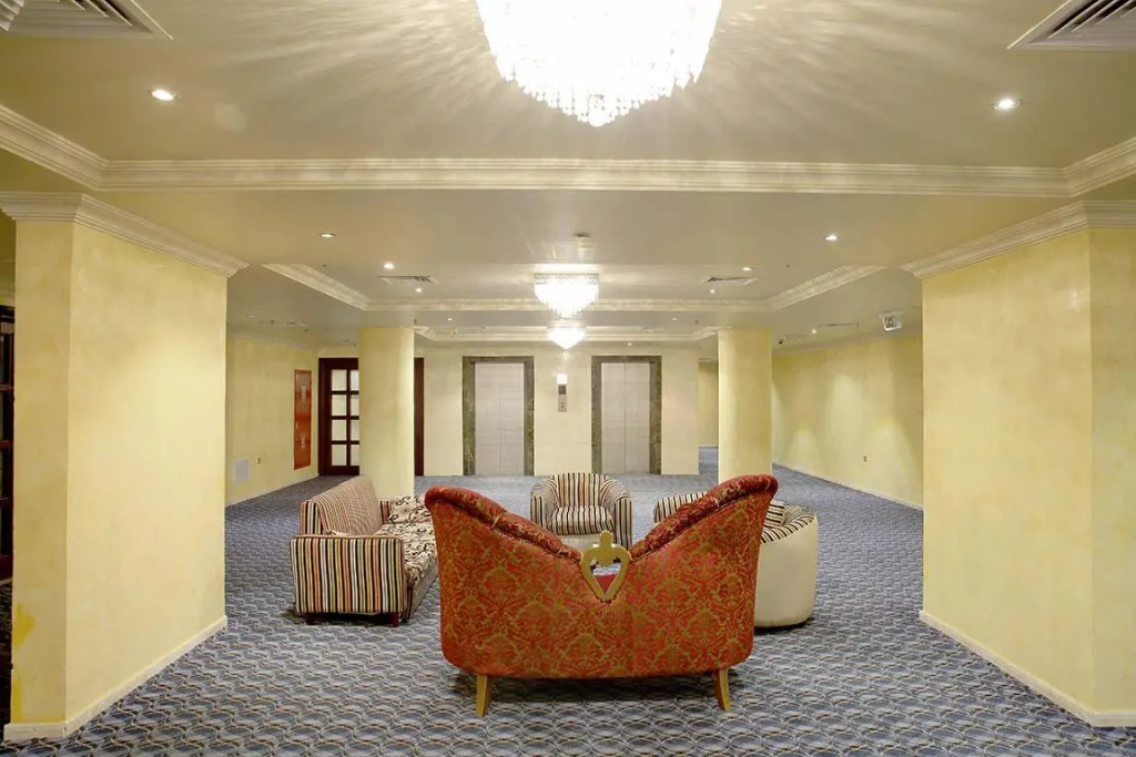Al Bustan Hotel