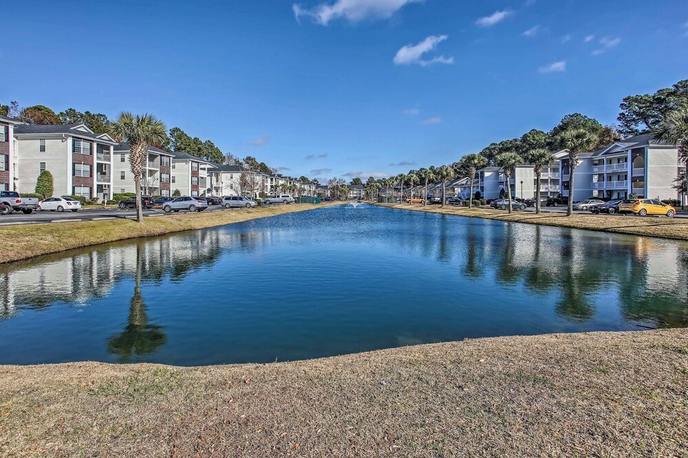 Ground-floor Myrtle Beach Condo w/ Community Perks
