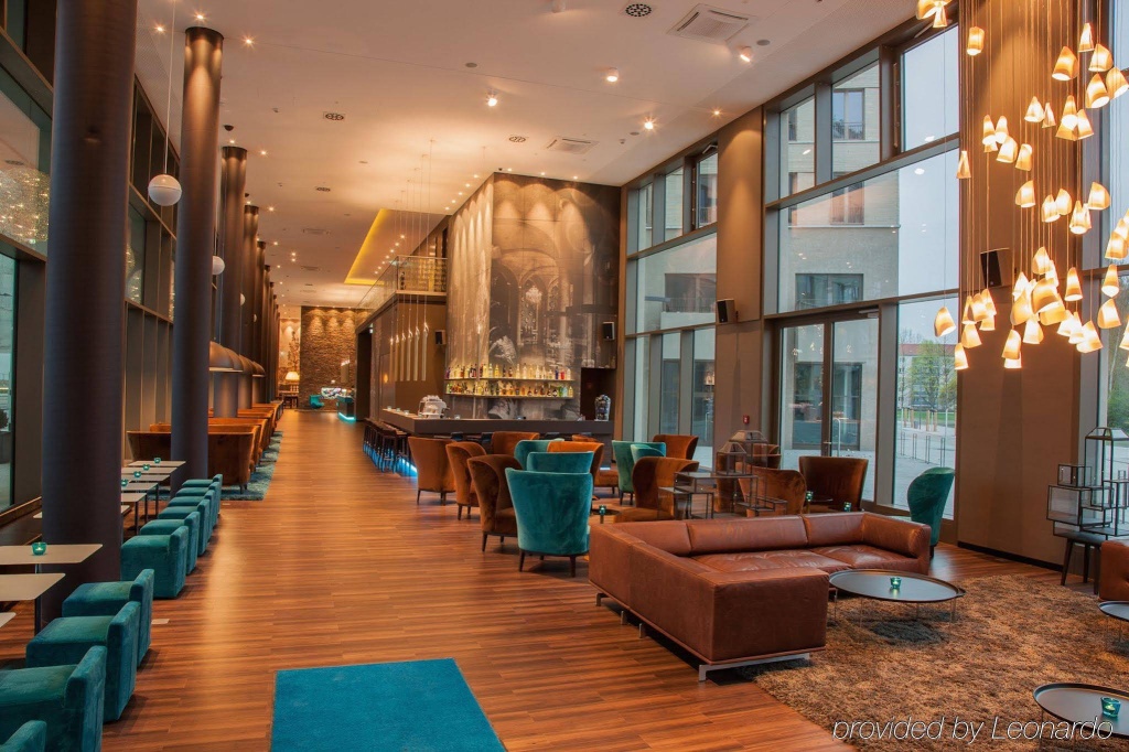 Motel One Dresden am Zwinger