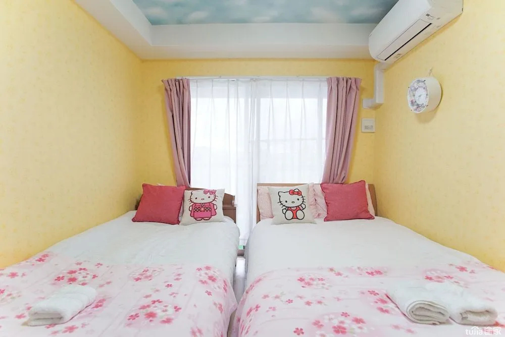 Sunny and Comfortable  Apartment 73