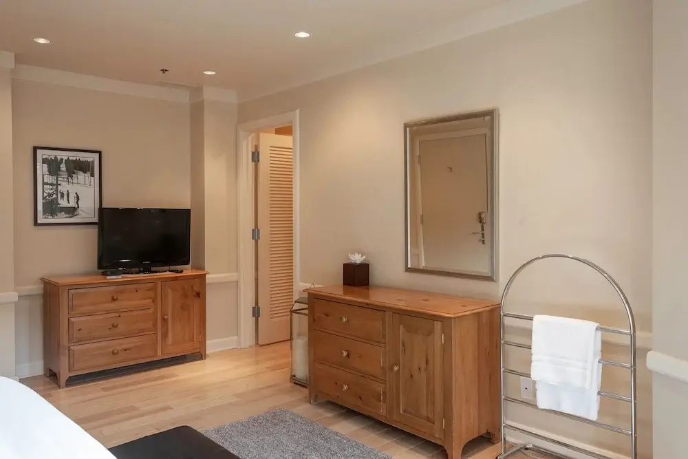 Royal Plaza at Deer Valley Resort - One Bedroom Condo with Hot Tub #301 1 Condo