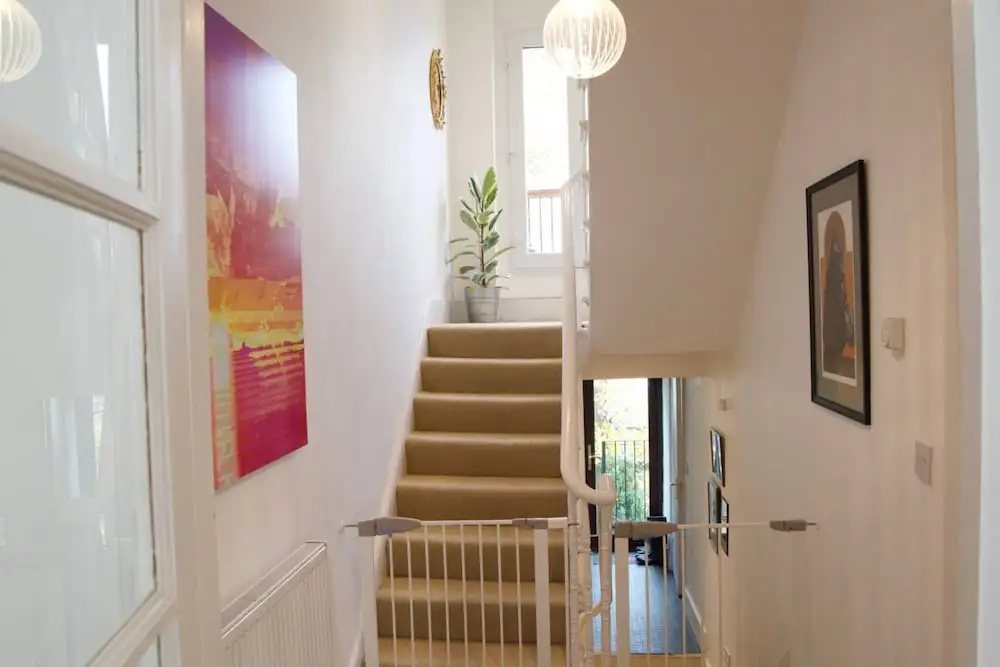 Spacious Multi Level Home With Large Garden