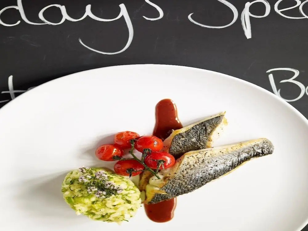 Gilbey's Bar & Restaurant