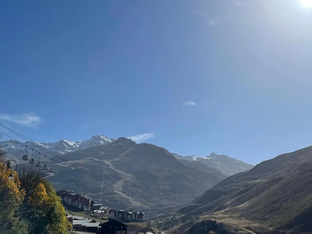 Appartement pour 6 personnes au pied des pistes au calme aux Menuires les Asters