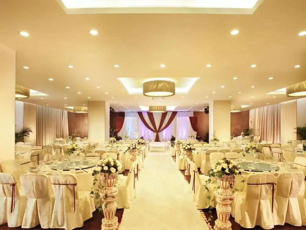 Howard Johnson By Wyndham Parkland Hotel Dalian