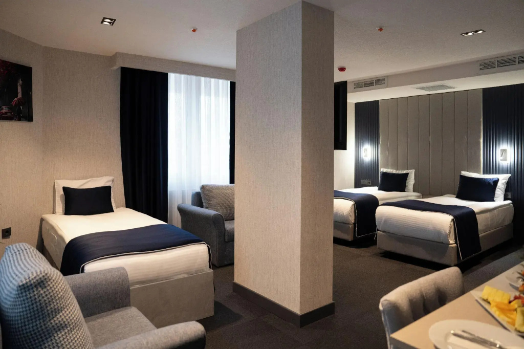 Lamore Hotel