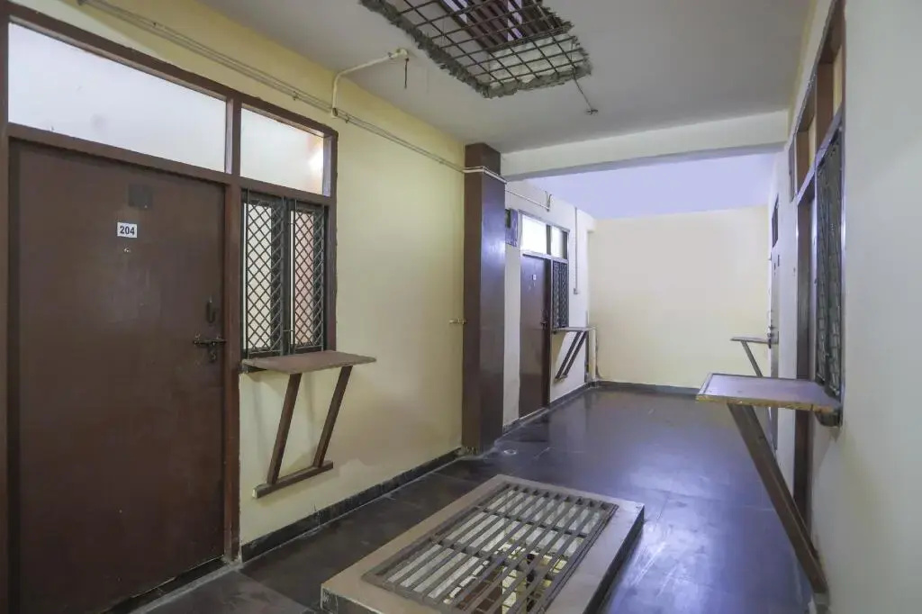JMD Guest House by OYO Rooms