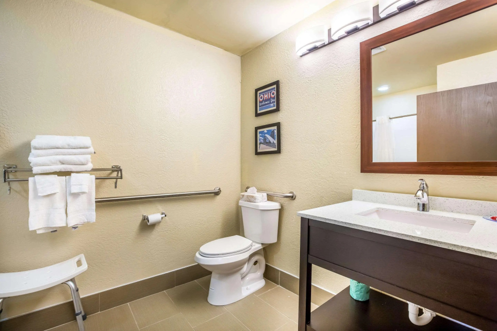 Comfort Inn & Suites Fairborn near Wright Patterson AFB