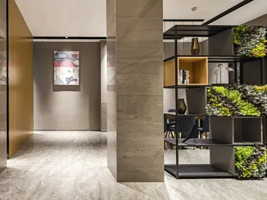 HanTing Hotel (Chuxiong Administrative Service Center Xiongbao Road)