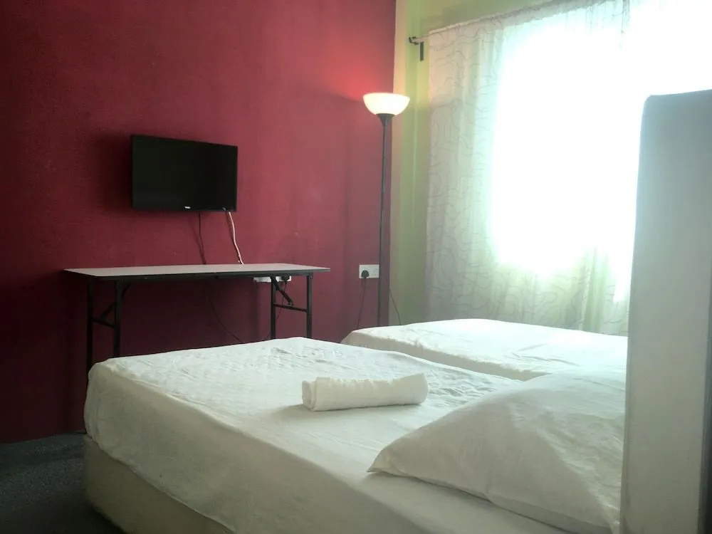 OYO 89589 Naiim Hotel