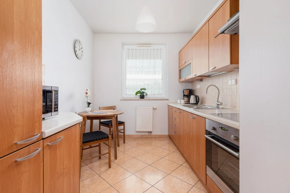 Cozy Apartment Chmieleniec by Renters