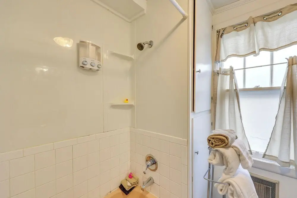 Eureka Springs Vacation Rental < Half-mi to Dtwn!