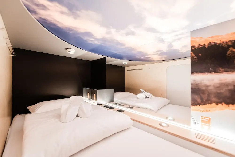 Capsule Hotel - Zurich Airport