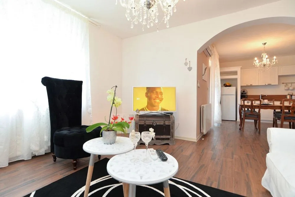 Apartment 1089