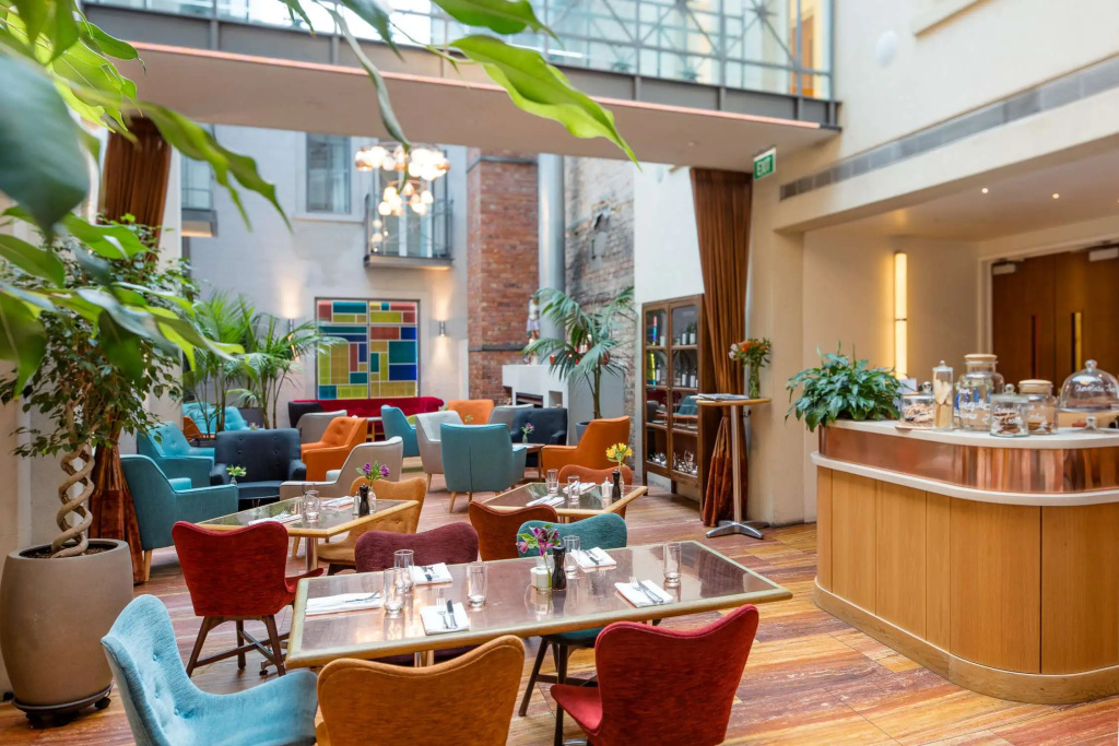 Hotel DeBrett