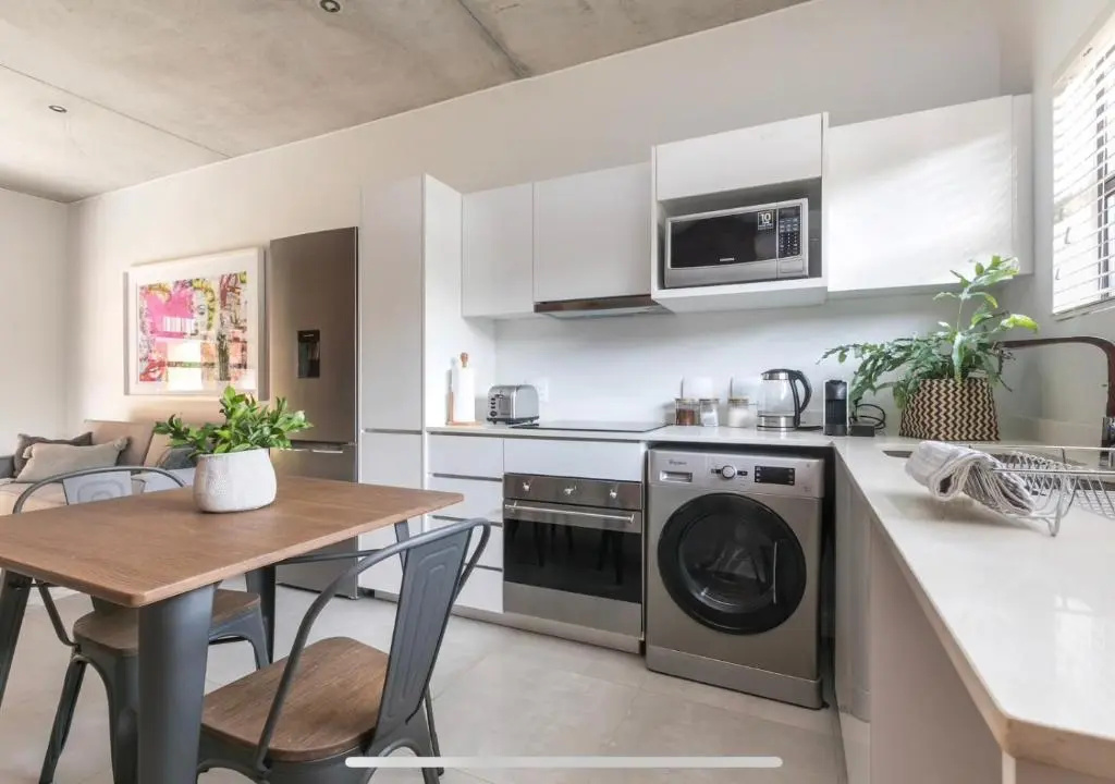 Melrose Apartment