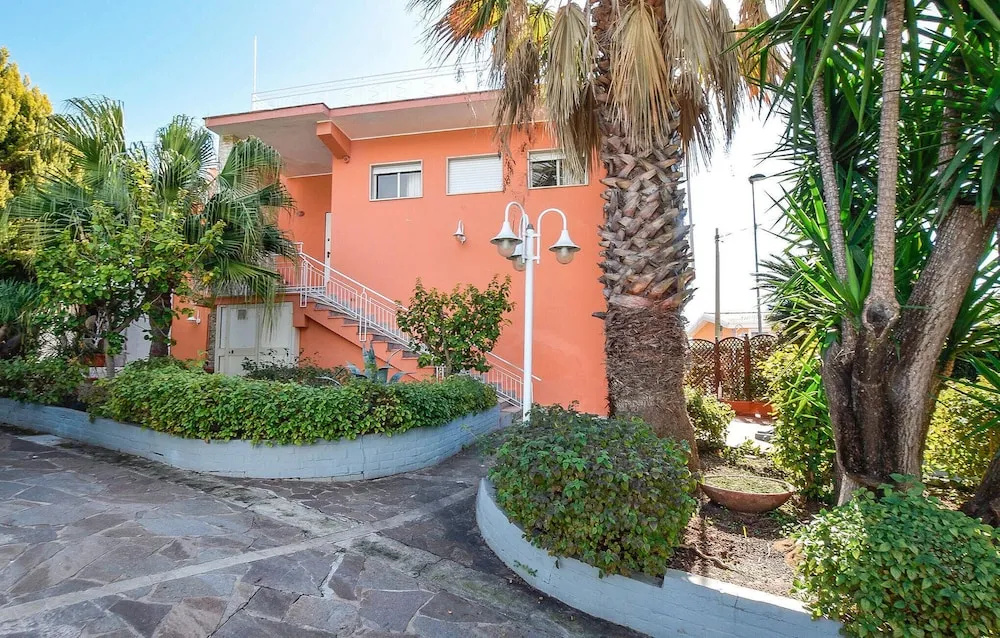 Beautiful Home in Siracusa With Wifi and 1 Bedrooms