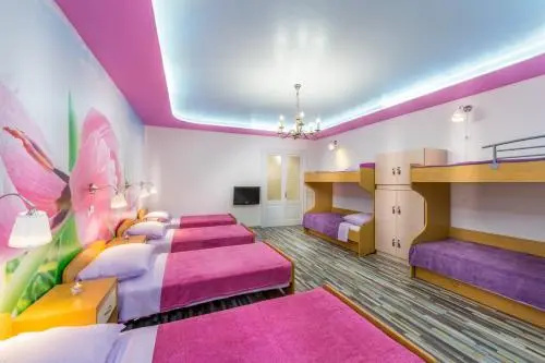 Happy Hostel