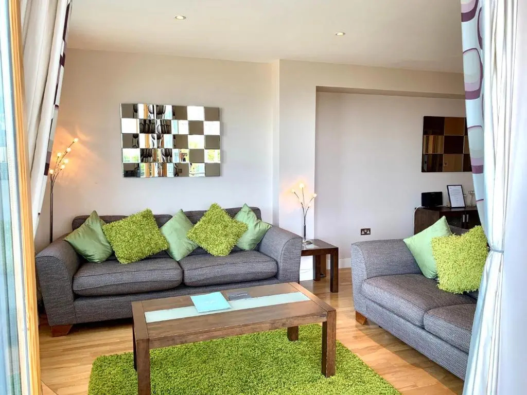 Ground Floor 2-Bedroom Apartment - Fistral Beach