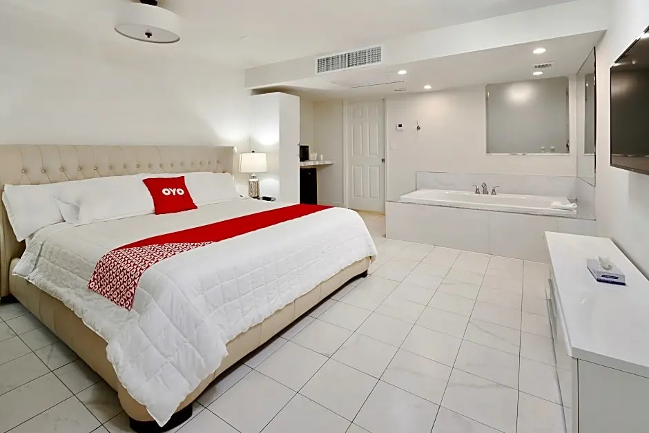 OYO Hotel Coral Gables - Miami Airport