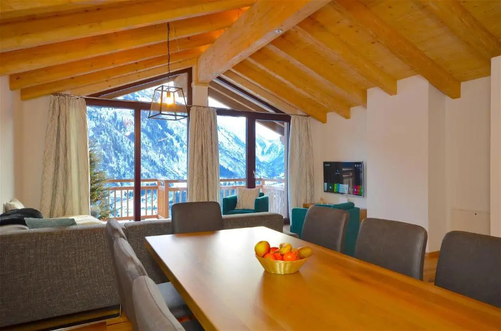 Ski-in Ski-out Chalet Maiskogel 17C - by Alpen Apartments