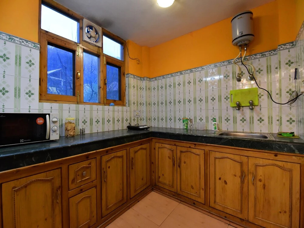 Anjum Homestay and Cafe by OYO Rooms