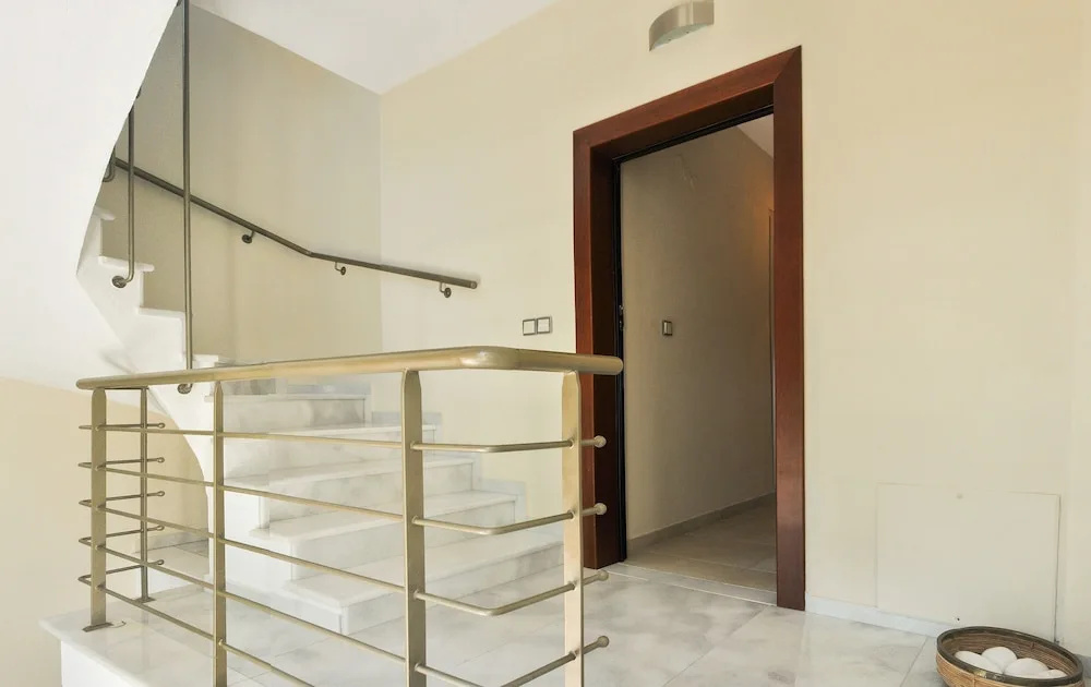 Balconies on Sea - The Garden Apartment