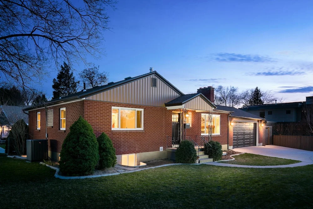 2436 East Evergreen Avenue Home 4 Bedrooms 3 Bathrooms Home