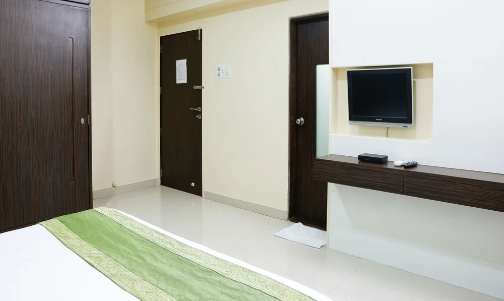 Treebo Seven Apatments Bandra